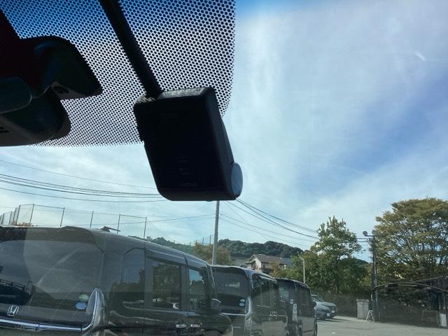 フリード＋ Ｇ・ホンダセンシング　純正ナビ　フルセグ　リアカメラ　プリクラッシュ　Ｂモニター　両側オートスライドドア　パワーウインド　スマートキー　両席エアバック　ＰＳ　アイドリングＳ　盗難警報装置　クルコン　横滑り防止機能　ＤＶＤ（24枚目）