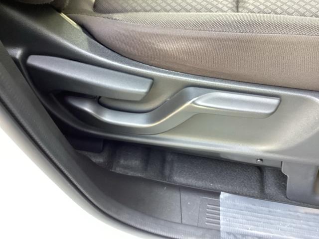 フリード＋ Ｇ・ホンダセンシング　純正ナビ　フルセグ　リアカメラ　プリクラッシュ　Ｂモニター　両側オートスライドドア　パワーウインド　スマートキー　両席エアバック　ＰＳ　アイドリングＳ　盗難警報装置　クルコン　横滑り防止機能　ＤＶＤ（50枚目）