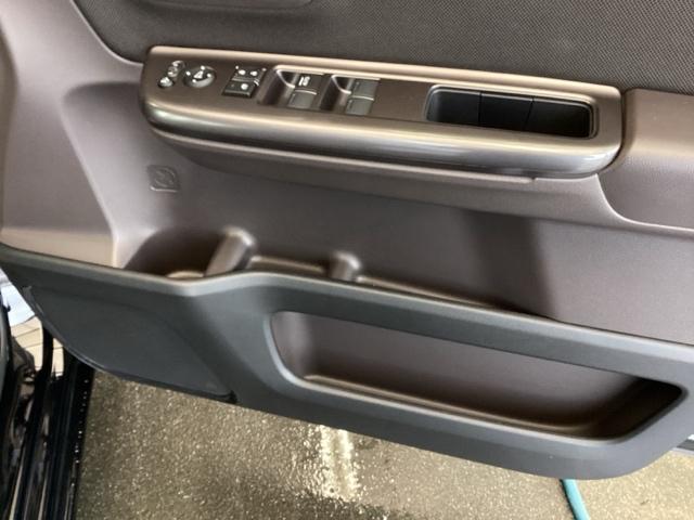 フリード＋ Ｇ　純正ナビ　フルセグ　リアカメラ　衝突被害軽減システム　ウォークスルー　シ－トヒ－タ－　盗難防止装置　アイドリングストップ　両側パワースライドドア　ＬＥＤヘッド　Ｒカメ　ＥＳＣ　エアバック　ＥＴＣ車載器（53枚目）