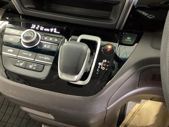 フリードハイブリッド ハイブリッド・Gホンダセンシング 純正ナビ フルセグ リアカメラ 軽減ブレーキ キーフリーシステム DVD再生可能 サイドカーテンエアバック ECON 後カメラ Aクルーズ LEDヘッドランプ シートH 横滑防止 ドライブレコーダ(14枚目)