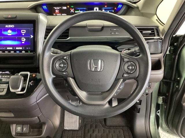 フリードハイブリッド ハイブリッド・Gホンダセンシング 純正ナビ フルセグ リアカメラ 軽減ブレーキ キーフリーシステム DVD再生可能 サイドカーテンエアバック ECON 後カメラ Aクルーズ LEDヘッドランプ シートH 横滑防止 ドライブレコーダ(18枚目)