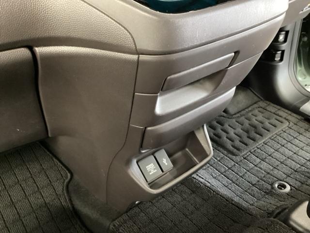 フリードハイブリッド ハイブリッド・Gホンダセンシング 純正ナビ フルセグ リアカメラ 軽減ブレーキ キーフリーシステム DVD再生可能 サイドカーテンエアバック ECON 後カメラ Aクルーズ LEDヘッドランプ シートH 横滑防止 ドライブレコーダ(45枚目)