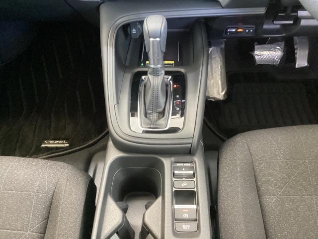 ヴェゼル ｅ：ＨＥＶＸ　メモリーナビ　ドラレコ　ＥＴＣ　リアカメラ　前後障害物センサー　ＡＡＣ　イモビライザー　スマ－トキ－　誤発進抑制　ＰＷ　クルコン　ＥＳＣ　キーフリー　ＬＥＤヘッドランプ　ナビＴＶ　ＡＢＳ　アイドリング（16枚目）