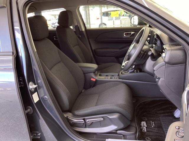 ヴェゼル ｅ：ＨＥＶＸ　メモリーナビ　ドラレコ　ＥＴＣ　リアカメラ　前後障害物センサー　ＡＡＣ　イモビライザー　スマ－トキ－　誤発進抑制　ＰＷ　クルコン　ＥＳＣ　キーフリー　ＬＥＤヘッドランプ　ナビＴＶ　ＡＢＳ　アイドリング（18枚目）