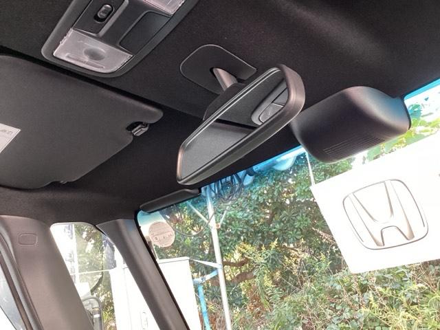 N-BOXカスタム L 純正メモリーナビ パワースライドドア Pソナー サイドエアバッグ ナビTV Aストップ シートヒータ ベンチシート 点検記録簿 キーフリーシステム LEDライト リアカメ クルーズコントロール AC(10枚目)