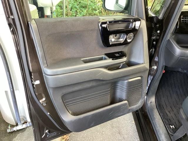 N-BOXカスタム L 純正メモリーナビ パワースライドドア Pソナー サイドエアバッグ ナビTV Aストップ シートヒータ ベンチシート 点検記録簿 キーフリーシステム LEDライト リアカメ クルーズコントロール AC(34枚目)