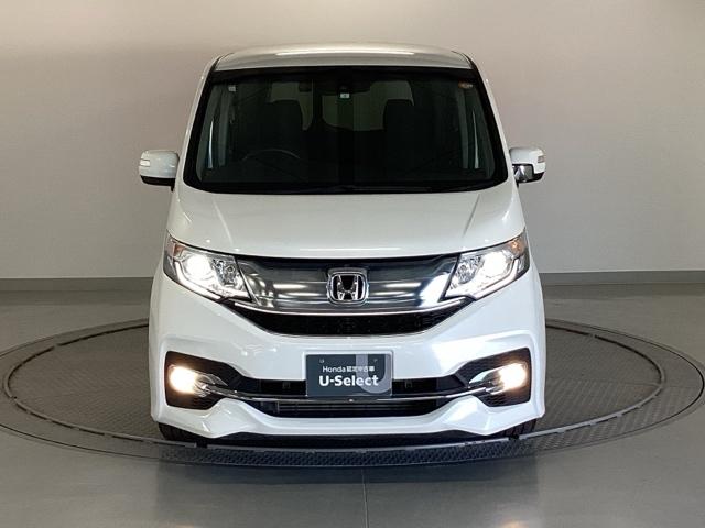 ステップワゴンスパーダ スパーダホンダセンシング 純正メモリーナビ 両側電動スライドドア 盗難防止 助手席エアバッグ Wパワスラ 記録簿有 地デジ サイドエアバッグ LEDライト 横滑り防止システム オートエアコン リアカメラ ナビ&TV 三列シート(6枚目)