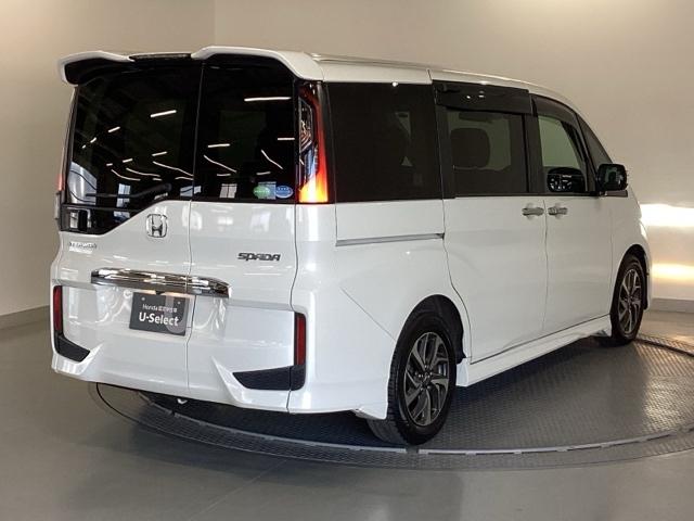ステップワゴンスパーダ スパーダホンダセンシング 純正メモリーナビ 両側電動スライドドア 盗難防止 助手席エアバッグ Wパワスラ 記録簿有 地デジ サイドエアバッグ LEDライト 横滑り防止システム オートエアコン リアカメラ ナビ&TV 三列シート(8枚目)