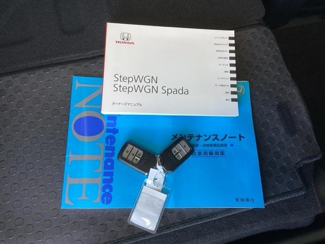 ステップワゴンスパーダ スパーダホンダセンシング 純正メモリーナビ 両側電動スライドドア 盗難防止 助手席エアバッグ Wパワスラ 記録簿有 地デジ サイドエアバッグ LEDライト 横滑り防止システム オートエアコン リアカメラ ナビ&TV 三列シート(20枚目)