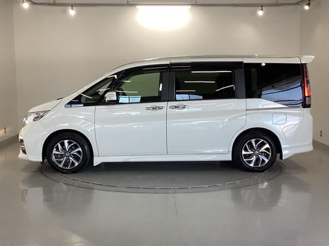 ステップワゴンスパーダ スパーダホンダセンシング 純正メモリーナビ 両側電動スライドドア 盗難防止 助手席エアバッグ Wパワスラ 記録簿有 地デジ サイドエアバッグ LEDライト 横滑り防止システム オートエアコン リアカメラ ナビ&TV 三列シート(27枚目)