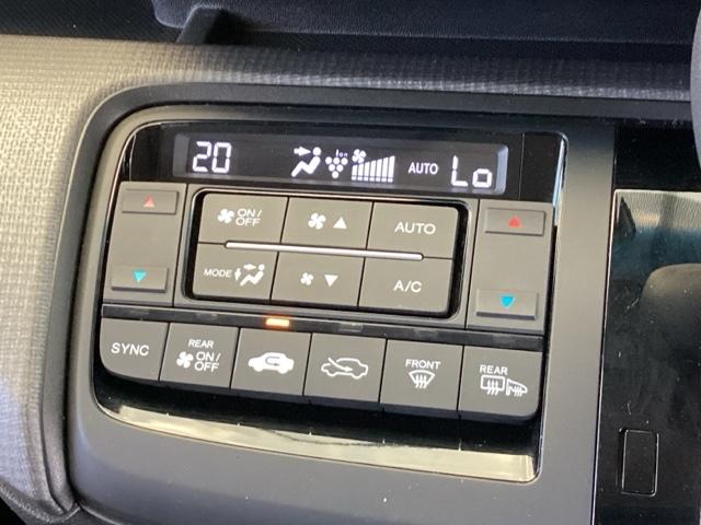 ステップワゴンスパーダ スパーダホンダセンシング 純正メモリーナビ 両側電動スライドドア 盗難防止 助手席エアバッグ Wパワスラ 記録簿有 地デジ サイドエアバッグ LEDライト 横滑り防止システム オートエアコン リアカメラ ナビ&TV 三列シート(39枚目)