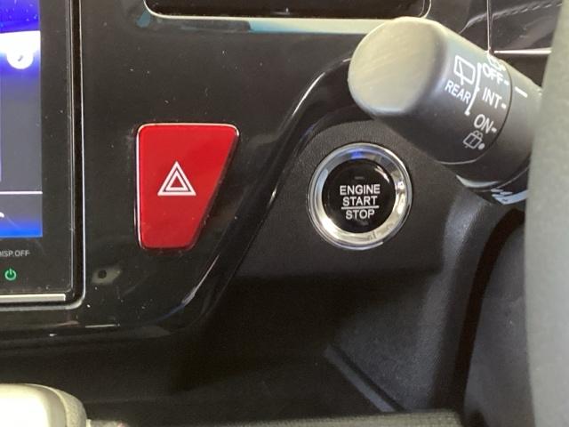 ステップワゴンスパーダ スパーダホンダセンシング 純正メモリーナビ 両側電動スライドドア 盗難防止 助手席エアバッグ Wパワスラ 記録簿有 地デジ サイドエアバッグ LEDライト 横滑り防止システム オートエアコン リアカメラ ナビ&TV 三列シート(40枚目)