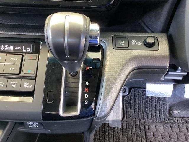 ステップワゴンスパーダ スパーダホンダセンシング 純正メモリーナビ 両側電動スライドドア 盗難防止 助手席エアバッグ Wパワスラ 記録簿有 地デジ サイドエアバッグ LEDライト 横滑り防止システム オートエアコン リアカメラ ナビ&TV 三列シート(41枚目)