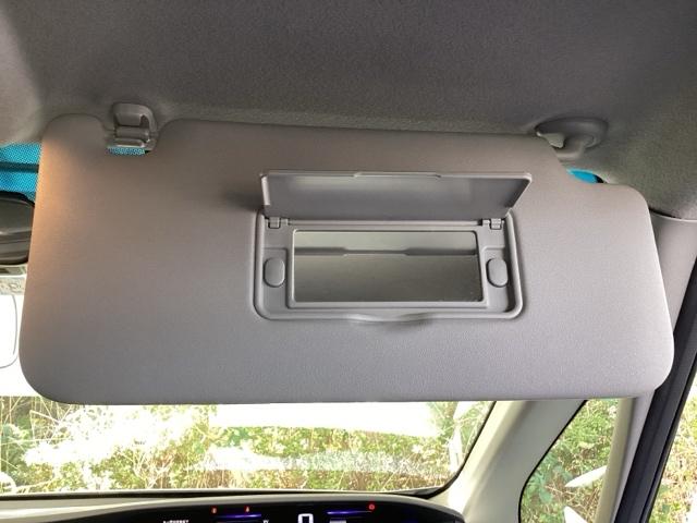 ステップワゴンスパーダ スパーダホンダセンシング 純正メモリーナビ 両側電動スライドドア 盗難防止 助手席エアバッグ Wパワスラ 記録簿有 地デジ サイドエアバッグ LEDライト 横滑り防止システム オートエアコン リアカメラ ナビ&TV 三列シート(49枚目)