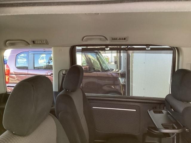 ステップワゴンスパーダ スパーダホンダセンシング 純正メモリーナビ 両側電動スライドドア 盗難防止 助手席エアバッグ Wパワスラ 記録簿有 地デジ サイドエアバッグ LEDライト 横滑り防止システム オートエアコン リアカメラ ナビ&TV 三列シート(59枚目)