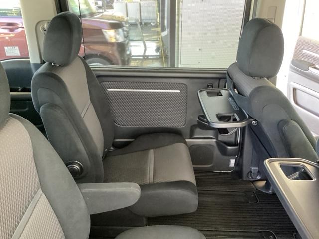ステップワゴンスパーダ スパーダホンダセンシング 純正メモリーナビ 両側電動スライドドア 盗難防止 助手席エアバッグ Wパワスラ 記録簿有 地デジ サイドエアバッグ LEDライト 横滑り防止システム オートエアコン リアカメラ ナビ&TV 三列シート(60枚目)