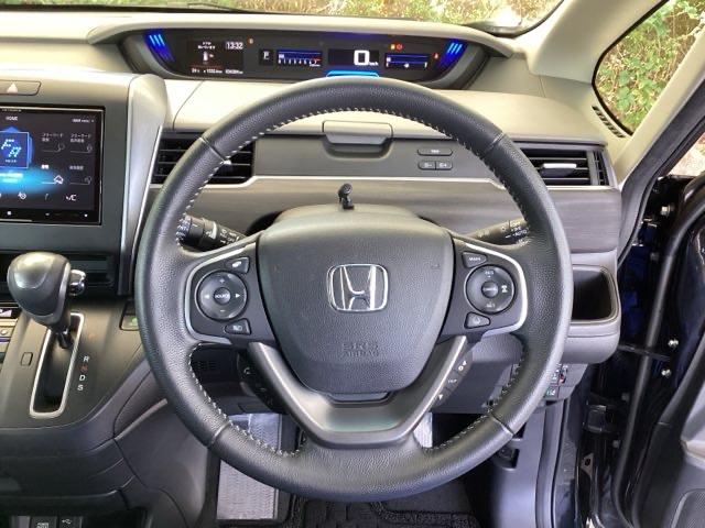 フリード Ｇ　メモリーナビ　両側電動スライドドア　Ａクルーズ　記録簿　３列シート　カーテンエアバック　ＬＥＤヘッドライト　パワーウインドウ　地デジ　Ｒカメラ　イモビ　ＶＳＡ　ＵＳＢ　エアコン　エアバッグ　キーフリ（14枚目）