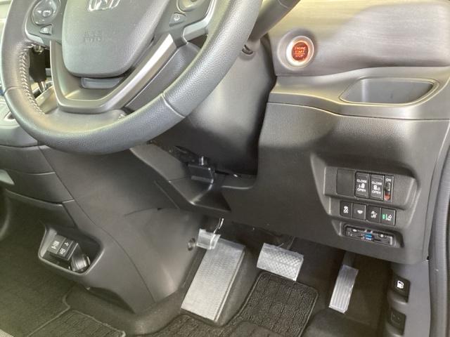 フリード Ｇ　メモリーナビ　両側電動スライドドア　Ａクルーズ　記録簿　３列シート　カーテンエアバック　ＬＥＤヘッドライト　パワーウインドウ　地デジ　Ｒカメラ　イモビ　ＶＳＡ　ＵＳＢ　エアコン　エアバッグ　キーフリ（15枚目）