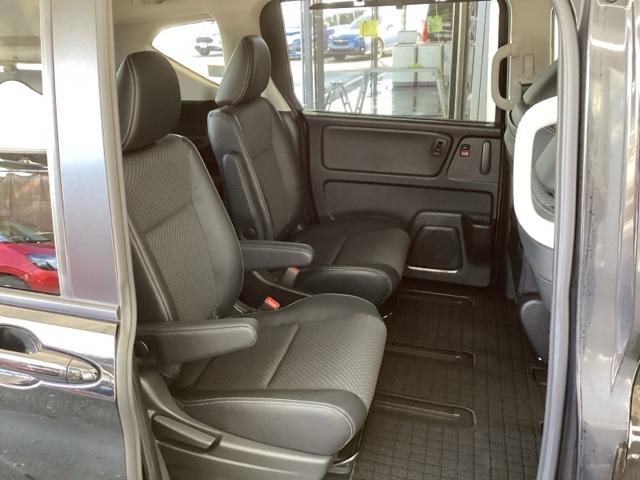 フリード Ｇ　メモリーナビ　両側電動スライドドア　Ａクルーズ　記録簿　３列シート　カーテンエアバック　ＬＥＤヘッドライト　パワーウインドウ　地デジ　Ｒカメラ　イモビ　ＶＳＡ　ＵＳＢ　エアコン　エアバッグ　キーフリ（17枚目）