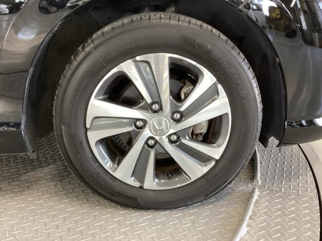 フリード Ｇ　メモリーナビ　両側電動スライドドア　Ａクルーズ　記録簿　３列シート　カーテンエアバック　ＬＥＤヘッドライト　パワーウインドウ　地デジ　Ｒカメラ　イモビ　ＶＳＡ　ＵＳＢ　エアコン　エアバッグ　キーフリ（21枚目）