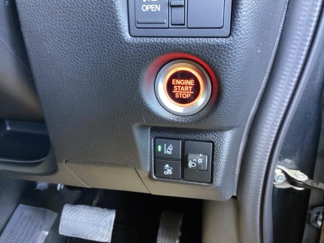 Ｎ－ＢＯＸカスタム Ｌ　純正ナビ　片側電動スライドドア　ＥＴＣ　Ｐソナー　サイドエアバッグ　ナビＴＶ　Ａストップ　シートヒータ　ベンチシート　キーフリーシステム　ＬＥＤライト　リアカメ　クルーズコントロール　ＡＣ　スマキー（17枚目）