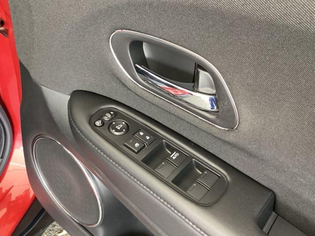 ヴェゼル Ｘ・ホンダセンシング　純正ディスプレイオーディオ　ドラレコ　ワンセグ　Ｒカメラ　Ｗエアバッグ　盗難防止　アクティブクルーズコントロール　オートエアコン　ＬＥＤランプ　衝突軽減ブレ－キ　パワステ　整備記録簿　Ｄレコ　ＡＢＳ（49枚目）