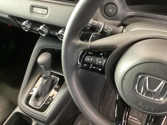 ヴェゼル ｅ：ＨＥＶＸ　純正ナビ　フルセグ　リアカメラ　ＡＡＣ　イモビライザー　スマ－トキ－　誤発進抑制　ＰＷ　クルコン　ＥＳＣ　ＥＴＣ装備　キーフリー　ＬＥＤヘッドランプ　ナビＴＶ　サイドカーテンエアバック　ＤＶＤ再生可（46枚目）