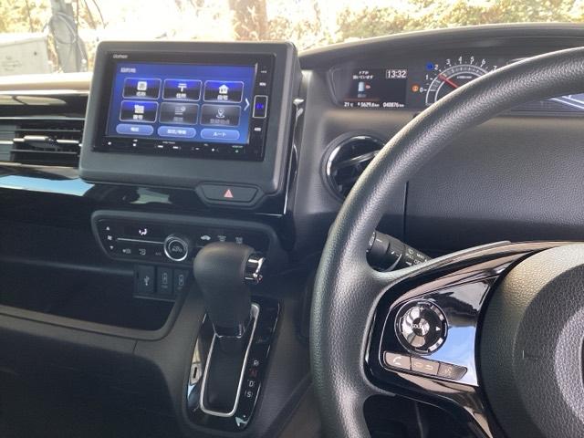 Ｎ－ＢＯＸカスタム Ｌ　純正ナビ　フルセグ　リアカメラ　Ｐソナー　サイドエアバッグ　ナビＴＶ　Ａストップ　シートヒータ　キーフリーシステム　ＬＥＤライト　クルーズコントロール　ＡＣ　ＤＶＤ視聴可能　スマキー　横滑り防止（2枚目）