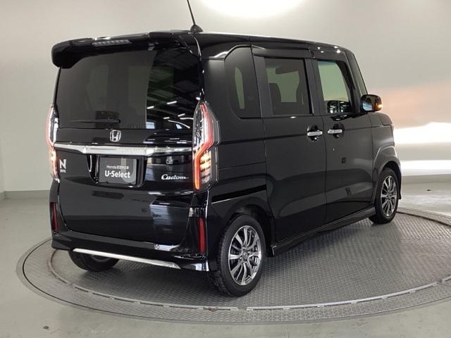 Ｎ－ＢＯＸカスタム Ｌ　純正ナビ　フルセグ　リアカメラ　Ｐソナー　サイドエアバッグ　ナビＴＶ　Ａストップ　シートヒータ　キーフリーシステム　ＬＥＤライト　クルーズコントロール　ＡＣ　ＤＶＤ視聴可能　スマキー　横滑り防止（8枚目）