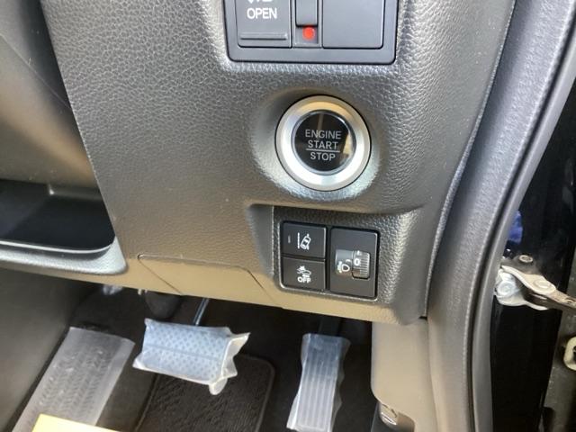 Ｎ－ＢＯＸカスタム Ｌ　純正ナビ　フルセグ　リアカメラ　Ｐソナー　サイドエアバッグ　ナビＴＶ　Ａストップ　シートヒータ　キーフリーシステム　ＬＥＤライト　クルーズコントロール　ＡＣ　ＤＶＤ視聴可能　スマキー　横滑り防止（17枚目）