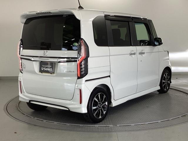 Ｎ－ＢＯＸカスタム Ｇ・Ｌホンダセンシング　純正ナビ　フルセグ　リアカメラ　地デジＴＶ　助手席エアバッグ　キーレス　シートＨ　アイドリングＳＴ　セキュリティーアラーム　スマ－トキ－　コーナーセンサ　ナビＴＶ　ＥＴＣ　前車追従機能　ＵＳＢ　ＤＶＤ（8枚目）