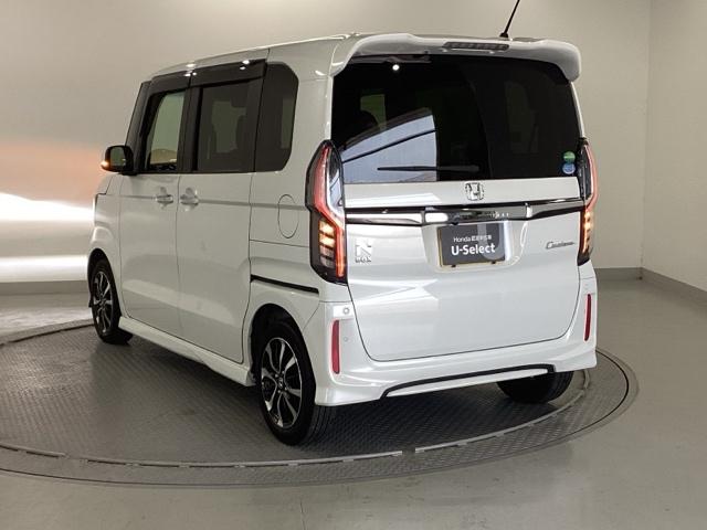 Ｎ－ＢＯＸカスタム Ｇ・Ｌホンダセンシング　純正ナビ　フルセグ　リアカメラ　地デジＴＶ　助手席エアバッグ　キーレス　シートＨ　アイドリングＳＴ　セキュリティーアラーム　スマ－トキ－　コーナーセンサ　ナビＴＶ　ＥＴＣ　前車追従機能　ＵＳＢ　ＤＶＤ（10枚目）