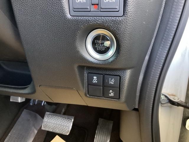 Ｎ－ＢＯＸカスタム Ｇ・Ｌホンダセンシング　純正ナビ　フルセグ　リアカメラ　地デジＴＶ　助手席エアバッグ　キーレス　シートＨ　アイドリングＳＴ　セキュリティーアラーム　スマ－トキ－　コーナーセンサ　ナビＴＶ　ＥＴＣ　前車追従機能　ＵＳＢ　ＤＶＤ（17枚目）