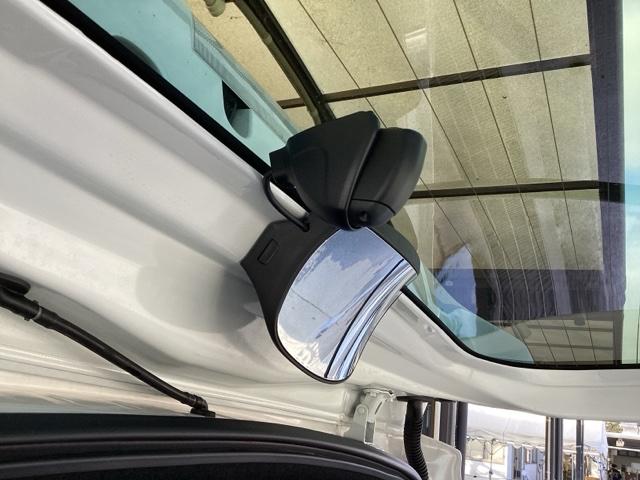 Ｎ－ＢＯＸカスタム Ｇ・Ｌホンダセンシング　純正ナビ　フルセグ　リアカメラ　地デジＴＶ　助手席エアバッグ　キーレス　シートＨ　アイドリングＳＴ　セキュリティーアラーム　スマ－トキ－　コーナーセンサ　ナビＴＶ　ＥＴＣ　前車追従機能　ＵＳＢ　ＤＶＤ（24枚目）