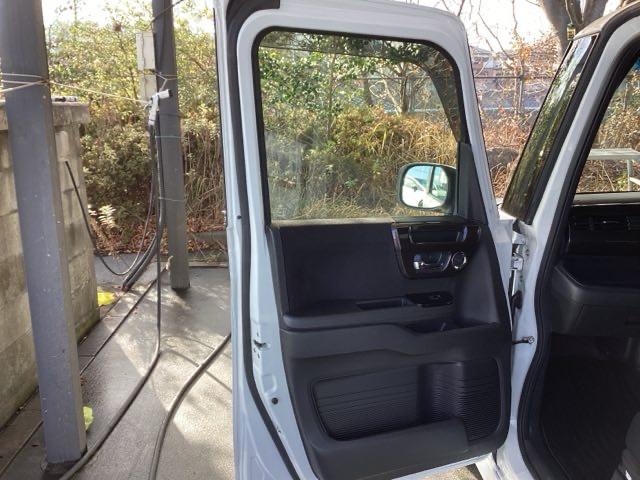 Ｎ－ＢＯＸカスタム Ｇ・Ｌホンダセンシング　純正ナビ　フルセグ　リアカメラ　地デジＴＶ　助手席エアバッグ　キーレス　シートＨ　アイドリングＳＴ　セキュリティーアラーム　スマ－トキ－　コーナーセンサ　ナビＴＶ　ＥＴＣ　前車追従機能　ＵＳＢ　ＤＶＤ（38枚目）