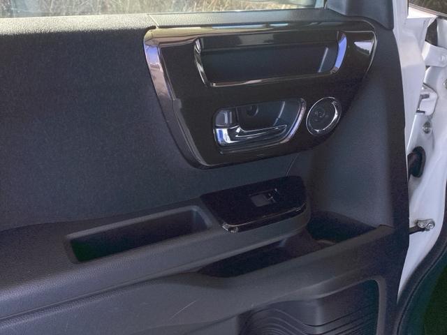 Ｎ－ＢＯＸカスタム Ｇ・Ｌホンダセンシング　純正ナビ　フルセグ　リアカメラ　地デジＴＶ　助手席エアバッグ　キーレス　シートＨ　アイドリングＳＴ　セキュリティーアラーム　スマ－トキ－　コーナーセンサ　ナビＴＶ　ＥＴＣ　前車追従機能　ＵＳＢ　ＤＶＤ（39枚目）