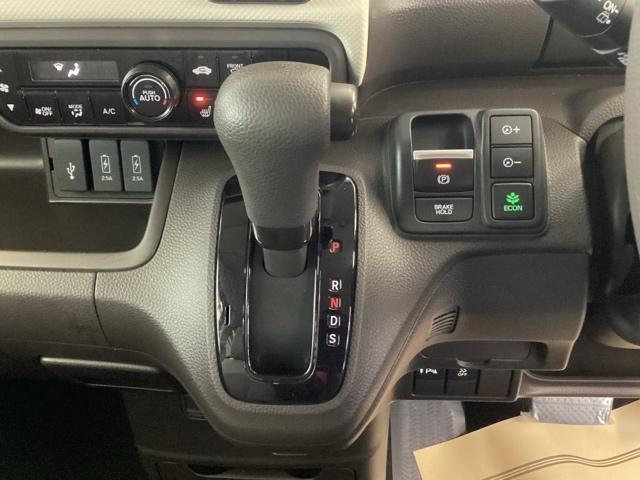 Ｎ－ＢＯＸ Ｌ　メモリーナビ　リアカメラ　シートヒーター　衝突回避支援ブレーキ　Ｉ－ＳＴＯＰ　クリソナ　ＰＷ　パワステ　Ｓヒーター　スマ－トキ－　Ｂカメ　横滑り防止　ＬＥＤライト　エアコン付き　Ｗエアバック　ＵＳＢ（15枚目）