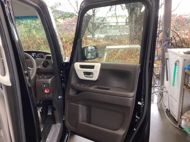 Ｎ－ＢＯＸ Ｌ　メモリーナビ　リアカメラ　シートヒーター　衝突回避支援ブレーキ　Ｉ－ＳＴＯＰ　クリソナ　ＰＷ　パワステ　Ｓヒーター　スマ－トキ－　Ｂカメ　横滑り防止　ＬＥＤライト　エアコン付き　Ｗエアバック　ＵＳＢ（48枚目）