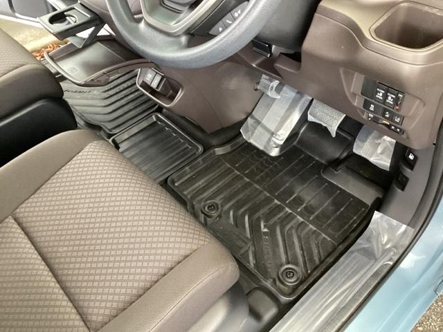 フリード＋ Ｇ・ホンダセンシング　メモリーナビ　リアカメラ　ドラレコ　ＥＴＣ　プリクラッシュ　Ｂモニター　パワーウインド　スマートキー　両席エアバック　ＰＳ　アイドリングＳ　盗難警報装置　クルコン　横滑り防止機能　ドライブレコーダ（51枚目）