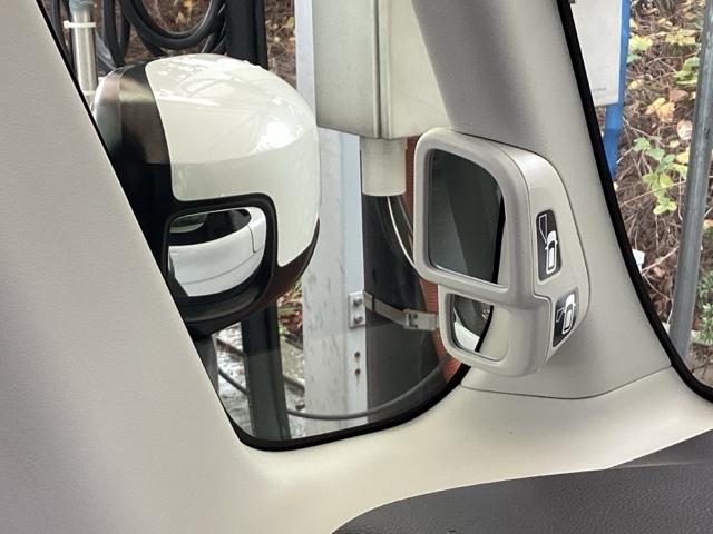 �y�T�C�h�r���[�T�|�[�g�~���[�z��Ԏ��┭�i���A�Ό��ԂƂ̂���Ⴂ��H���Ɋ񂹂�Ƃ��ȂǁA�ԗ������O�����m�F����Ƃ��ɖ𗧂��܂��B