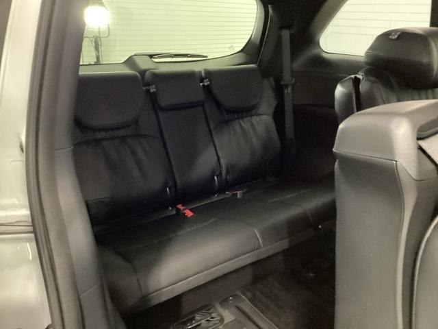 オデッセイハイブリッド ｅ：ＨＥＶアブソルート・ＥＸブラックエディション　ＨｏｎｄａＣＯＮＮＥＣＴ対応純正メモリーナビ　ハンズフリーパワーテールゲート　バックモニター　マルチビューモニター　ＶＳＡ　サイドエアバック　フルオートエアコン　フルセグテレビ　レーダーブレーキ（18枚目）