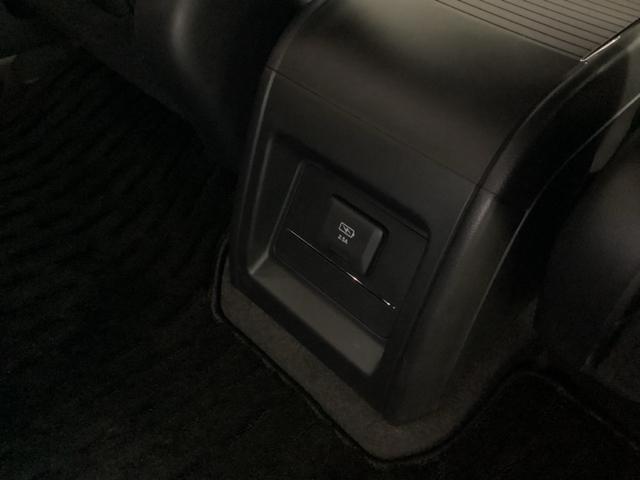 オデッセイハイブリッド ｅ：ＨＥＶアブソルート・ＥＸブラックエディション　ＨｏｎｄａＣＯＮＮＥＣＴ対応純正メモリーナビ　ハンズフリーパワーテールゲート　バックモニター　マルチビューモニター　ＶＳＡ　サイドエアバック　フルオートエアコン　フルセグテレビ　レーダーブレーキ（33枚目）