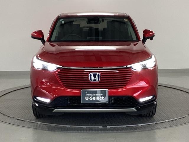 ヴェゼル ｅ：ＨＥＶＺ　純正メモリーナビ　ドラレコ　リアカメラ　衝突回避支援ブレーキ機能　スマキ　Ｐトランク　フルオートエアコン　Ｄレコ　エアバッグ　両席エアバック　Ｒカメ　記録簿付　パワーウィンドウ　ＬＥＤランプ　ソナー（6枚目）