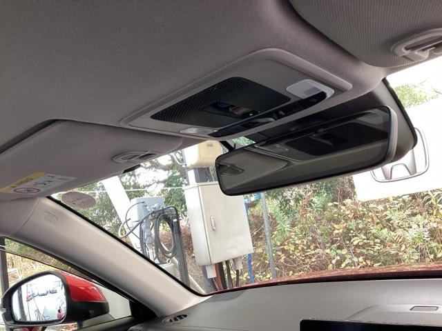 ヴェゼル ｅ：ＨＥＶＺ　純正メモリーナビ　ドラレコ　リアカメラ　衝突回避支援ブレーキ機能　スマキ　Ｐトランク　フルオートエアコン　Ｄレコ　エアバッグ　両席エアバック　Ｒカメ　記録簿付　パワーウィンドウ　ＬＥＤランプ　ソナー（10枚目）