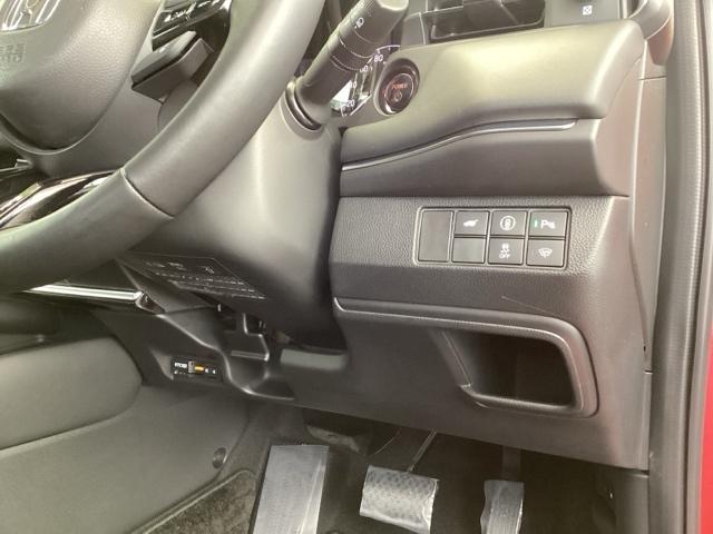 ヴェゼル ｅ：ＨＥＶＺ　純正メモリーナビ　ドラレコ　リアカメラ　衝突回避支援ブレーキ機能　スマキ　Ｐトランク　フルオートエアコン　Ｄレコ　エアバッグ　両席エアバック　Ｒカメ　記録簿付　パワーウィンドウ　ＬＥＤランプ　ソナー（15枚目）