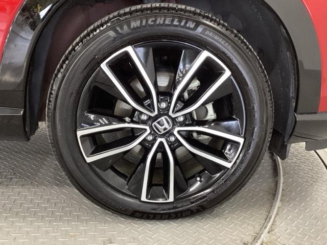 ヴェゼル ｅ：ＨＥＶＺ　純正メモリーナビ　ドラレコ　リアカメラ　衝突回避支援ブレーキ機能　スマキ　Ｐトランク　フルオートエアコン　Ｄレコ　エアバッグ　両席エアバック　Ｒカメ　記録簿付　パワーウィンドウ　ＬＥＤランプ　ソナー（21枚目）