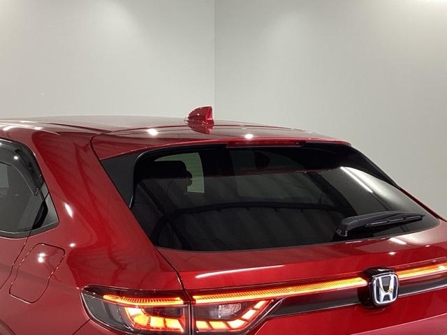 ヴェゼル ｅ：ＨＥＶＺ　純正メモリーナビ　ドラレコ　リアカメラ　衝突回避支援ブレーキ機能　スマキ　Ｐトランク　フルオートエアコン　Ｄレコ　エアバッグ　両席エアバック　Ｒカメ　記録簿付　パワーウィンドウ　ＬＥＤランプ　ソナー（29枚目）