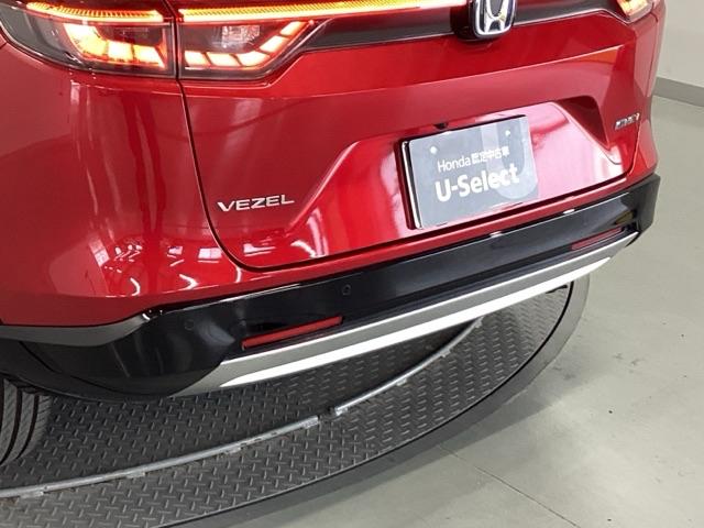 ヴェゼル ｅ：ＨＥＶＺ　純正メモリーナビ　ドラレコ　リアカメラ　衝突回避支援ブレーキ機能　スマキ　Ｐトランク　フルオートエアコン　Ｄレコ　エアバッグ　両席エアバック　Ｒカメ　記録簿付　パワーウィンドウ　ＬＥＤランプ　ソナー（30枚目）