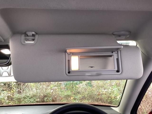 ヴェゼル ｅ：ＨＥＶＺ　純正メモリーナビ　ドラレコ　リアカメラ　衝突回避支援ブレーキ機能　スマキ　Ｐトランク　フルオートエアコン　Ｄレコ　エアバッグ　両席エアバック　Ｒカメ　記録簿付　パワーウィンドウ　ＬＥＤランプ　ソナー（49枚目）