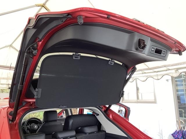 ヴェゼル ｅ：ＨＥＶＺ　純正メモリーナビ　ドラレコ　リアカメラ　衝突回避支援ブレーキ機能　スマキ　Ｐトランク　フルオートエアコン　Ｄレコ　エアバッグ　両席エアバック　Ｒカメ　記録簿付　パワーウィンドウ　ＬＥＤランプ　ソナー（69枚目）